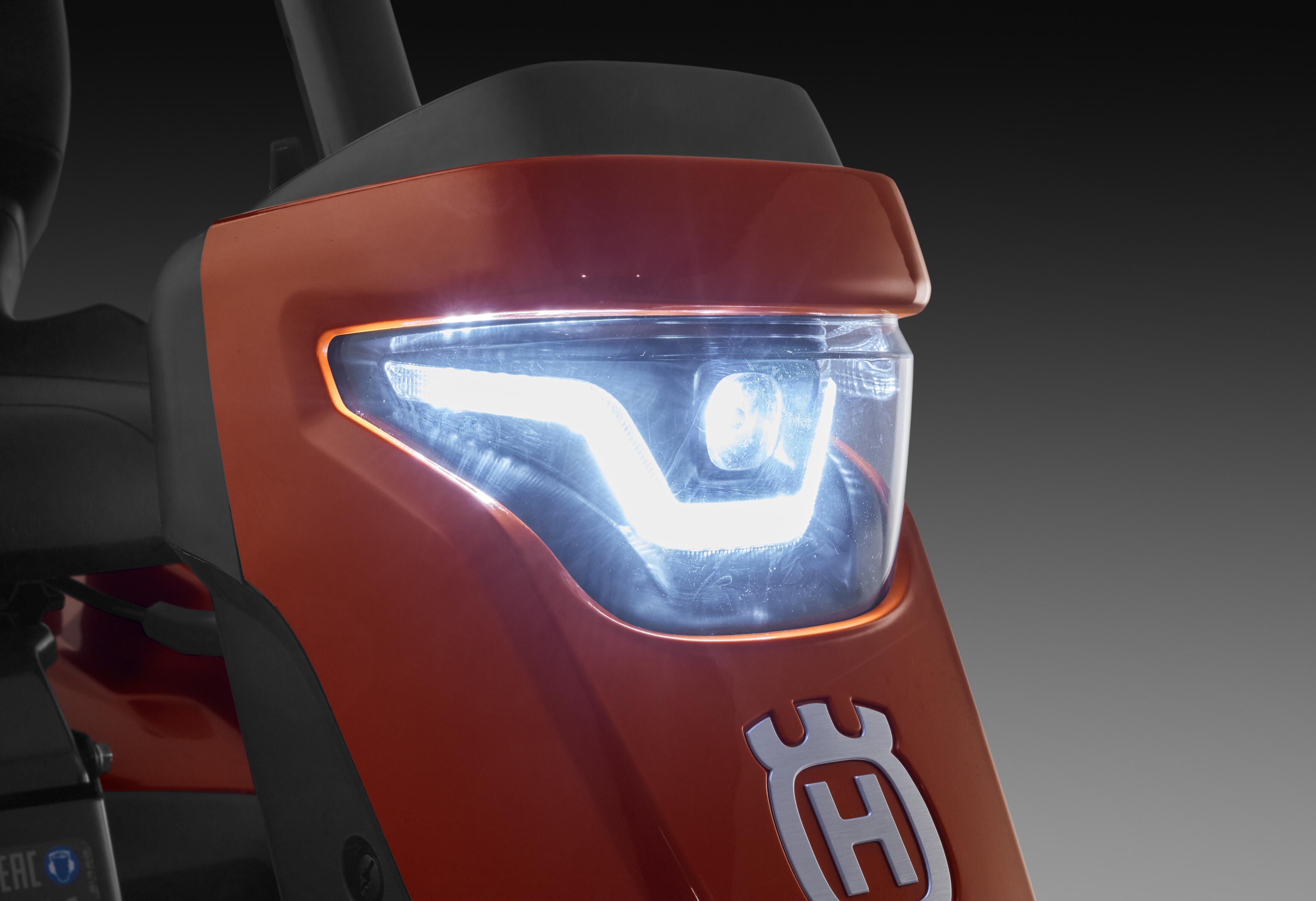 R 318X